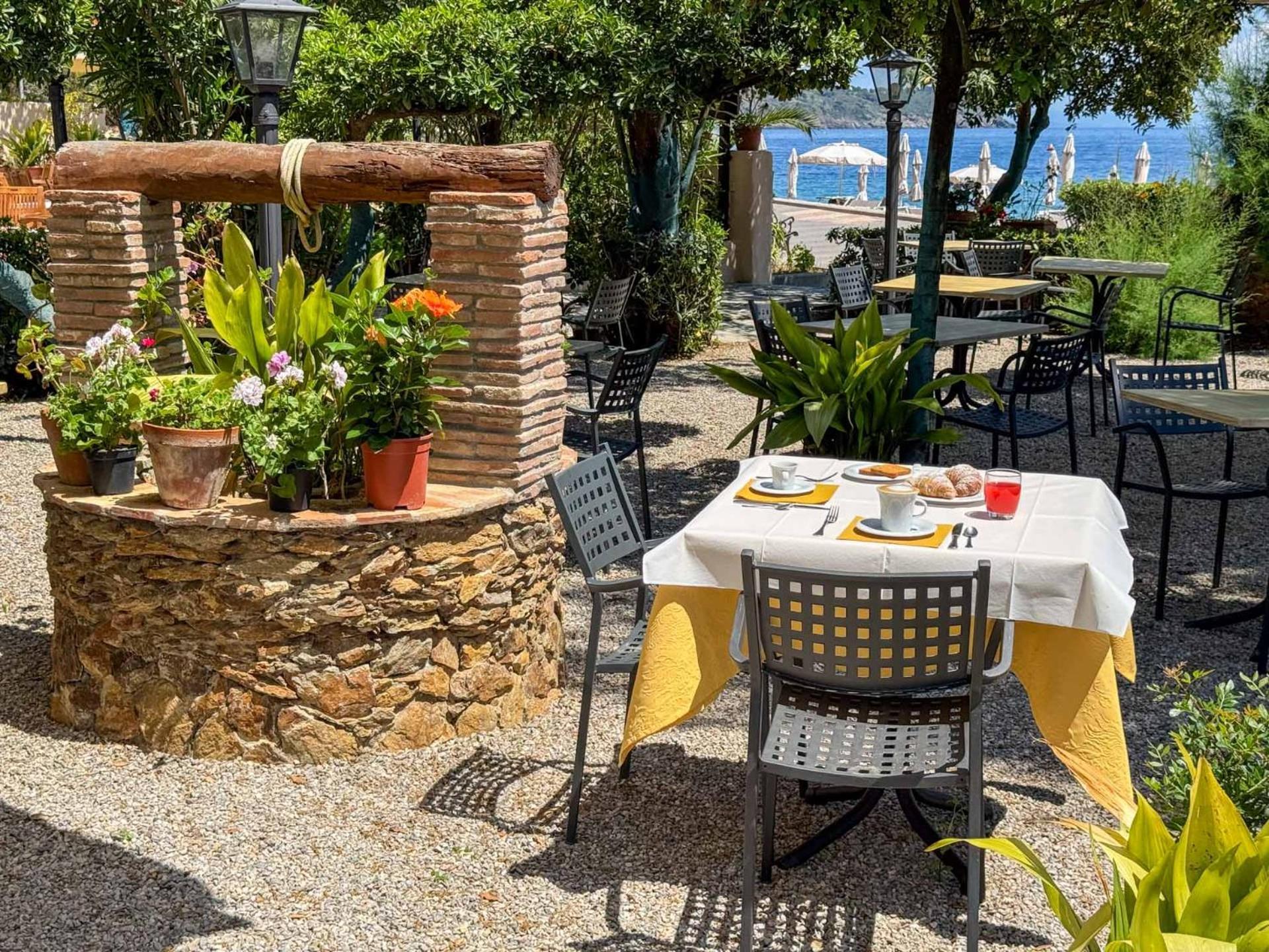 Hotel Villa Rodriguez Capoliveri  Exterior photo