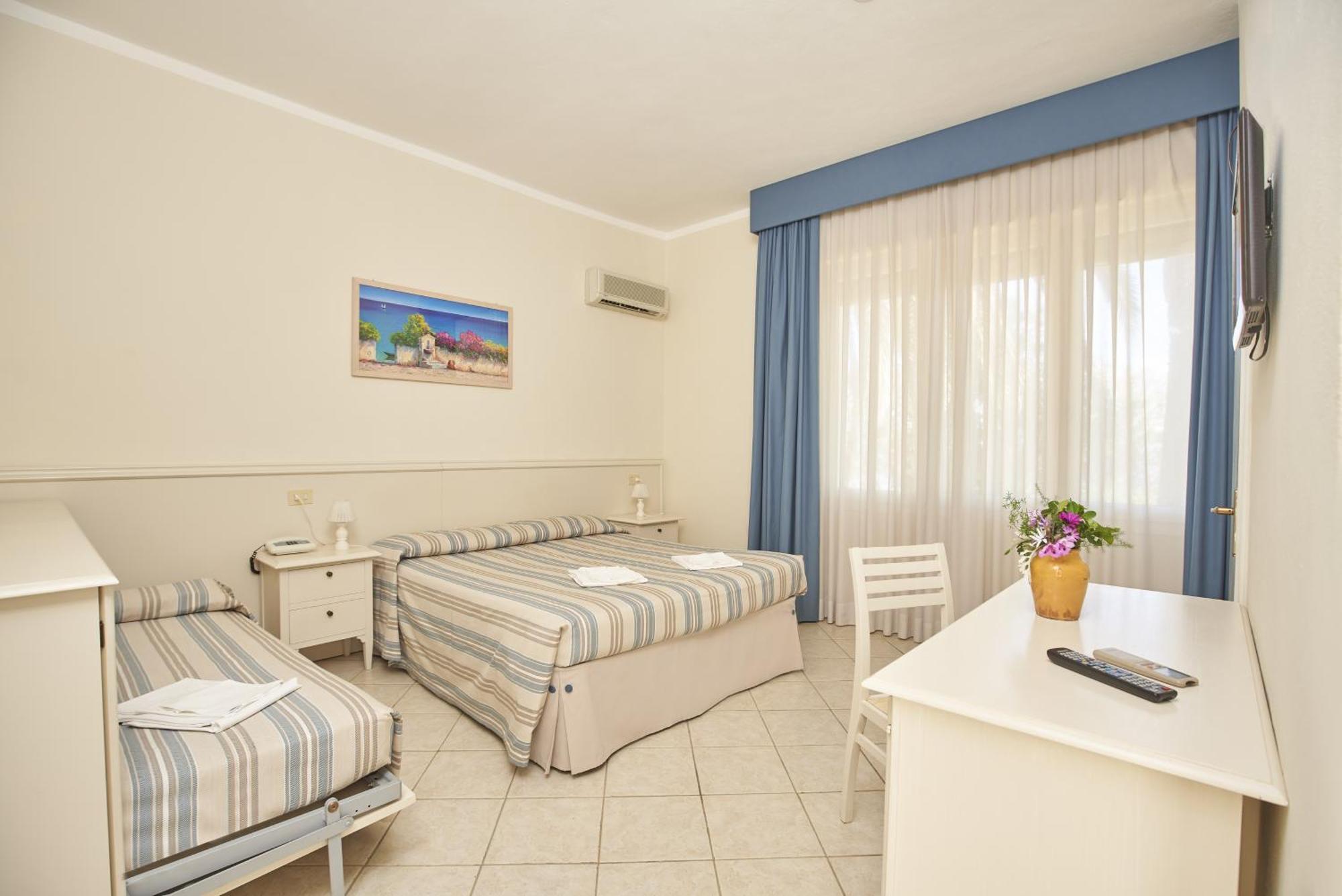 Hotel Villa Rodriguez Capoliveri  Exterior photo